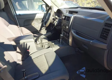 2011 Jeep Liberty Sport z USA, uszkodzony, nr VIN 1J4PN2GK8BW573435